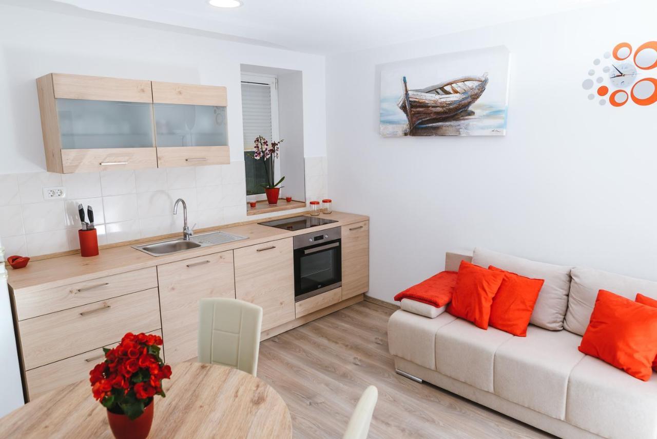 Apartma Nika Hrvatini Eksteriør billede