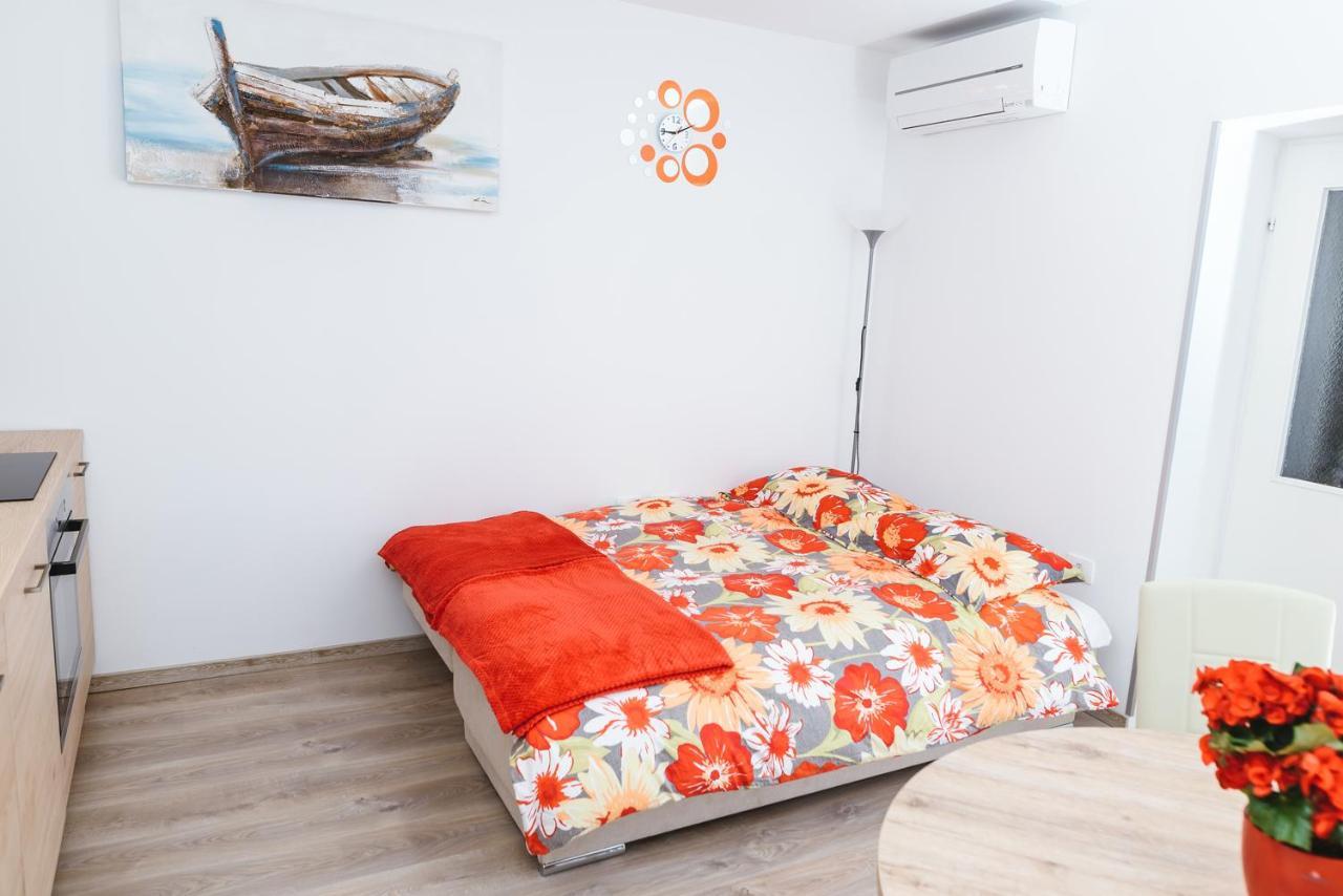 Apartma Nika Hrvatini Eksteriør billede